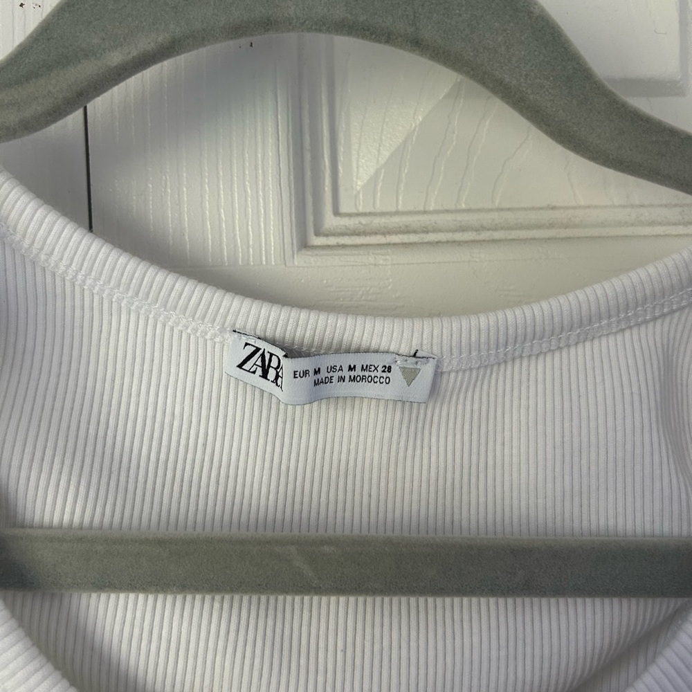 Zara Ribbed “New York” Tank - Picture 2 of 4